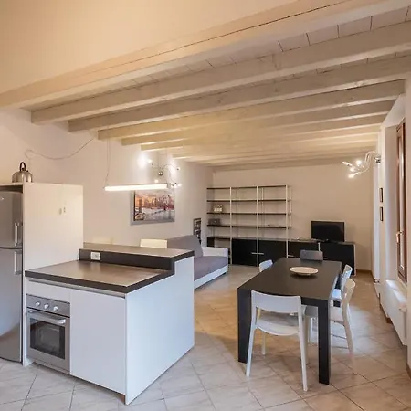 Trilocale Rua Sovera 85 - F&l Aparment * Bréscia
