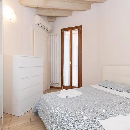 Trilocale Rua Sovera 85 - F&l Aparment * Bréscia