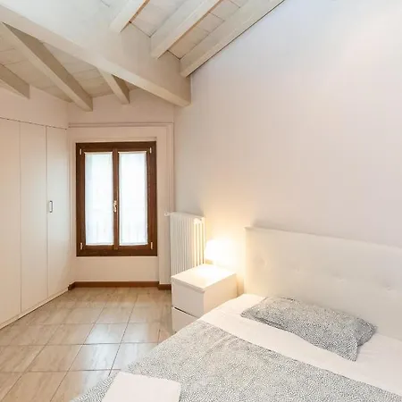 Trilocale Rua Sovera 85 - F&l Aparment Bréscia