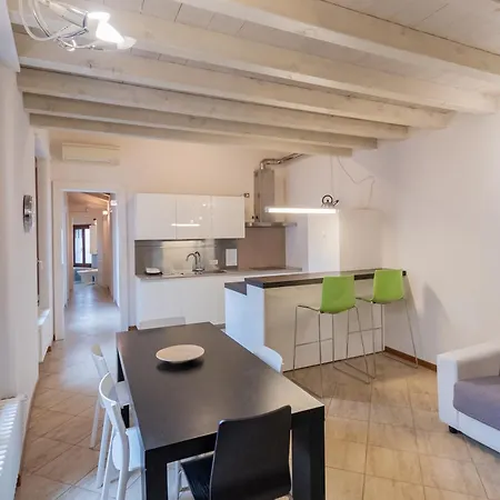 Trilocale Rua Sovera 85 - F&l Aparment Apartamento *