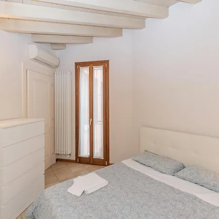 Trilocale Rua Sovera 85 - F&l Aparment Bréscia