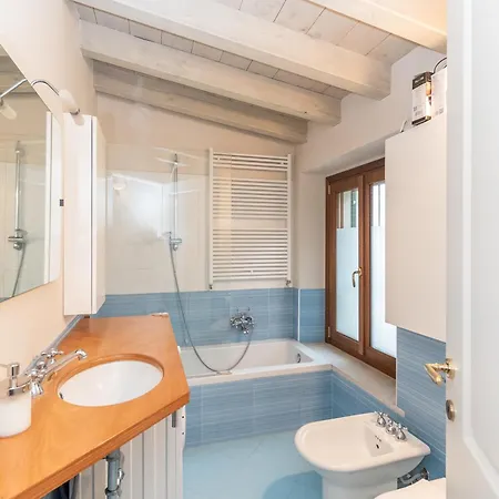 Trilocale Rua Sovera 85 - F&l Aparment Bréscia