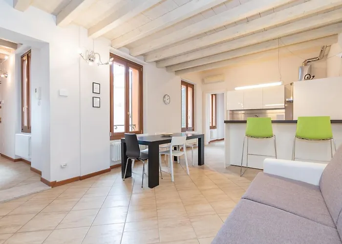 Trilocale Rua Sovera 85 - F&l Aparment * Μπρέσια