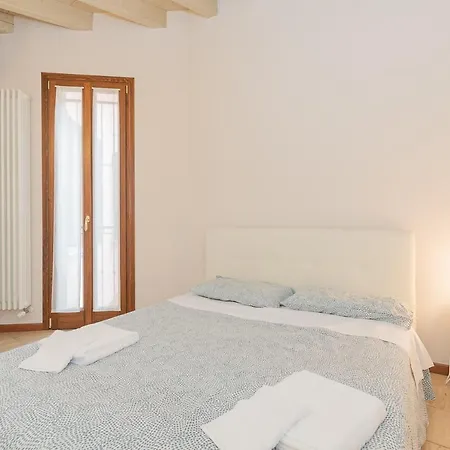 Trilocale Rua Sovera 85 - F&l Aparment Apartmán