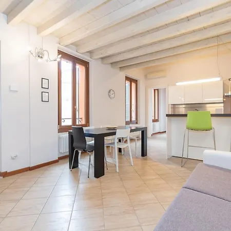 Trilocale Rua Sovera 85 - F&l Aparment * Brescia
